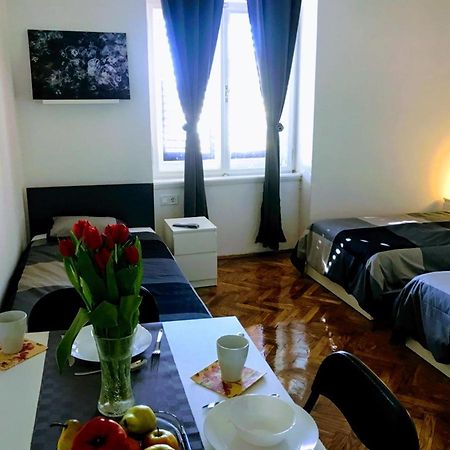 Pula Center Green Park Apartments And Rooms エクステリア 写真
