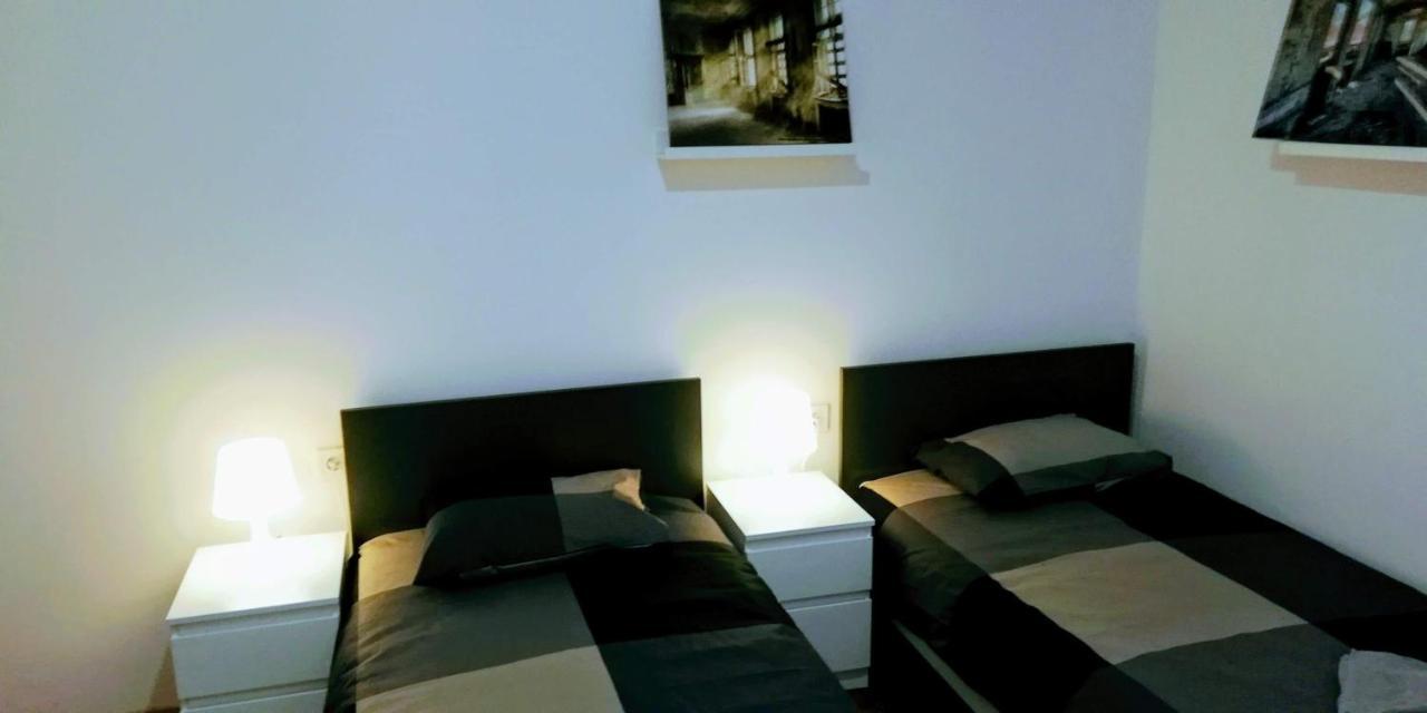 Pula Center Green Park Apartments And Rooms エクステリア 写真