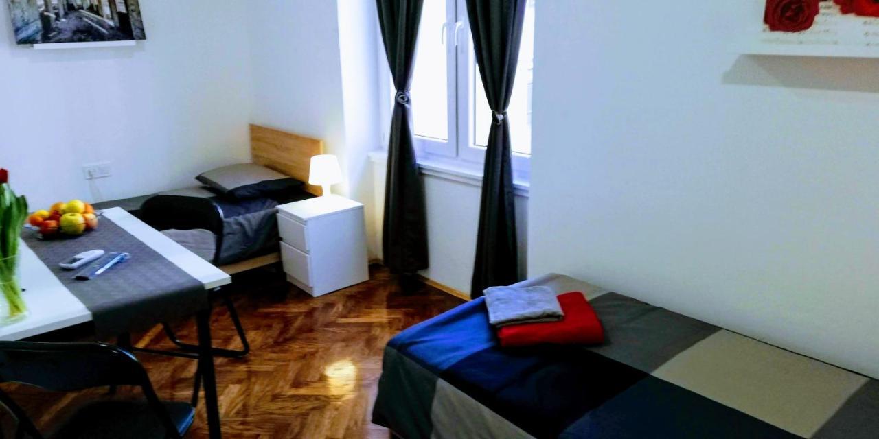 Pula Center Green Park Apartments And Rooms エクステリア 写真