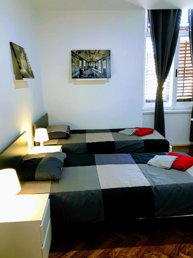 Pula Center Green Park Apartments And Rooms エクステリア 写真