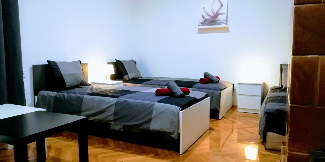 Pula Center Green Park Apartments And Rooms エクステリア 写真