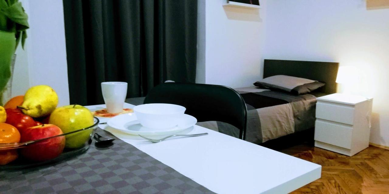 Pula Center Green Park Apartments And Rooms エクステリア 写真