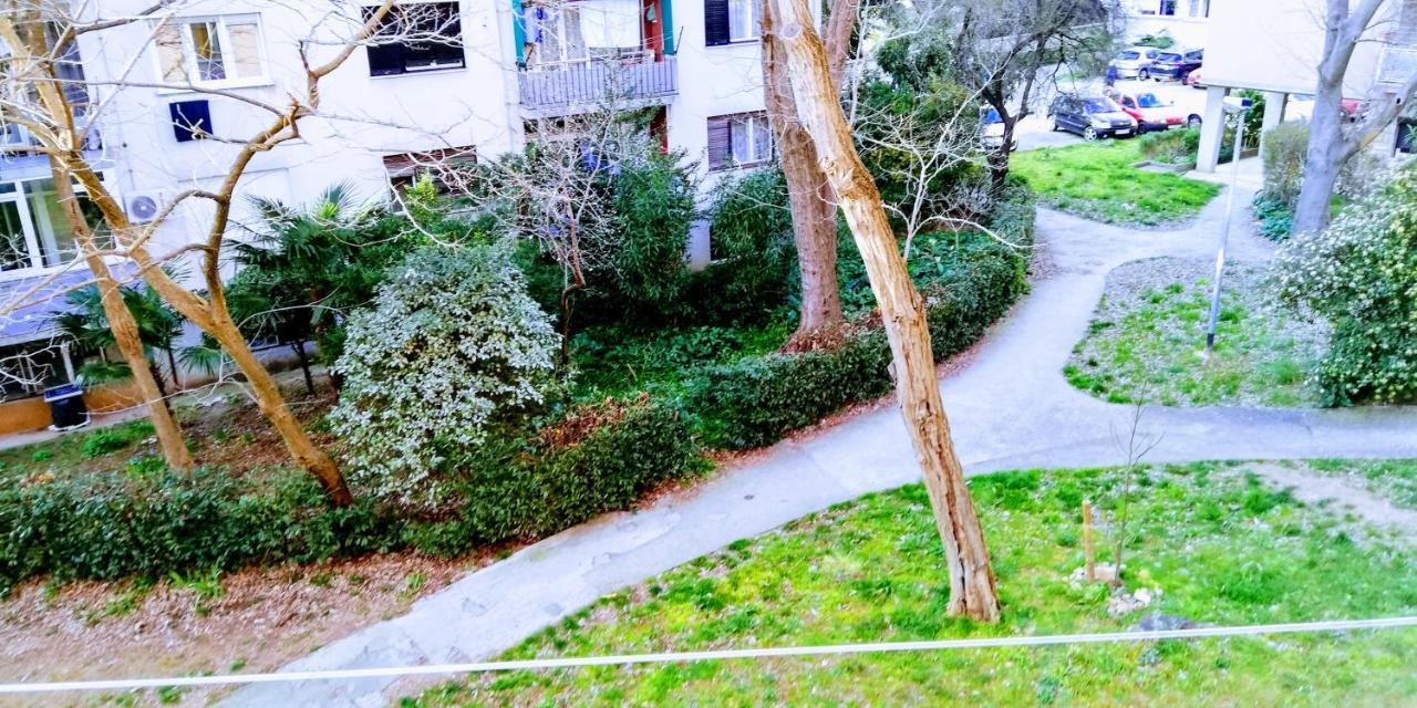 Pula Center Green Park Apartments And Rooms エクステリア 写真