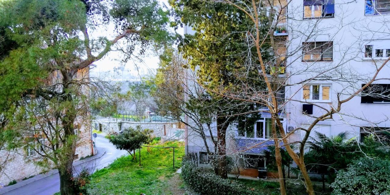 Pula Center Green Park Apartments And Rooms エクステリア 写真