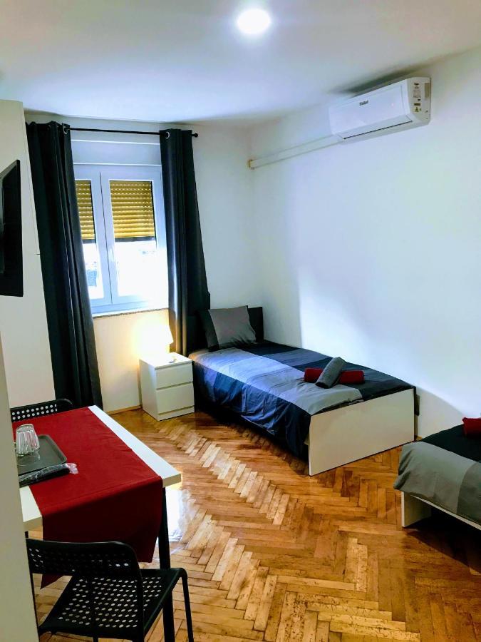 Pula Center Green Park Apartments And Rooms エクステリア 写真
